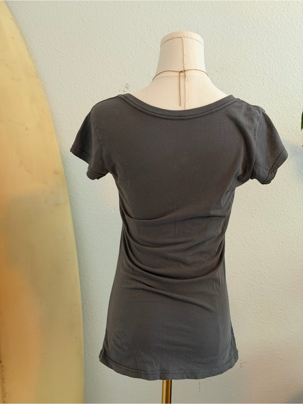 Brandy Melville Gray Short Sleeve Crew Tee - Picture 5 of 8
